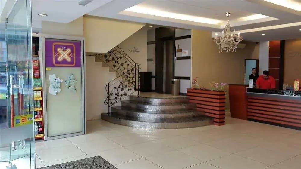 Prince Hotel - photo 2