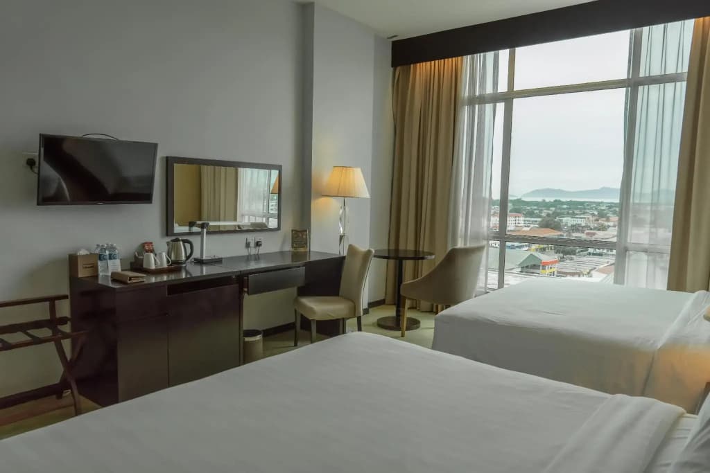 Pan Borneo Hotel Kota Kinabalu - photo 45