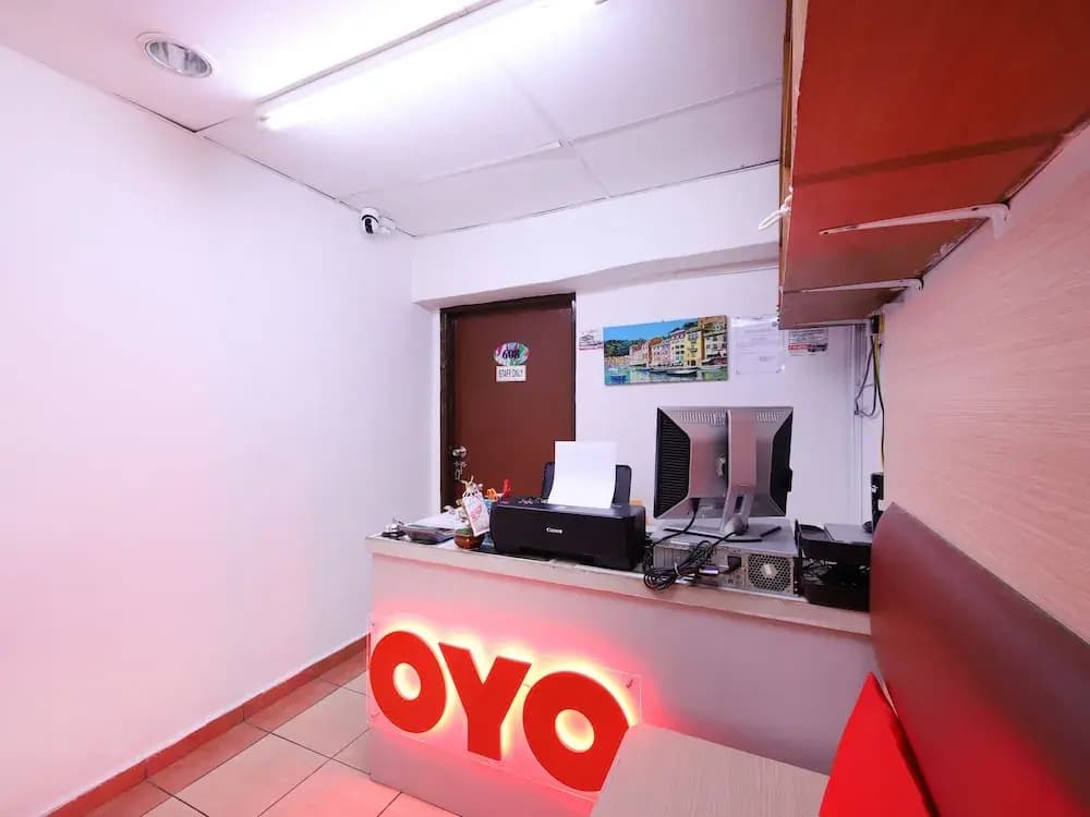 OYO 1132 Azimaju Guesthouse - photo 15