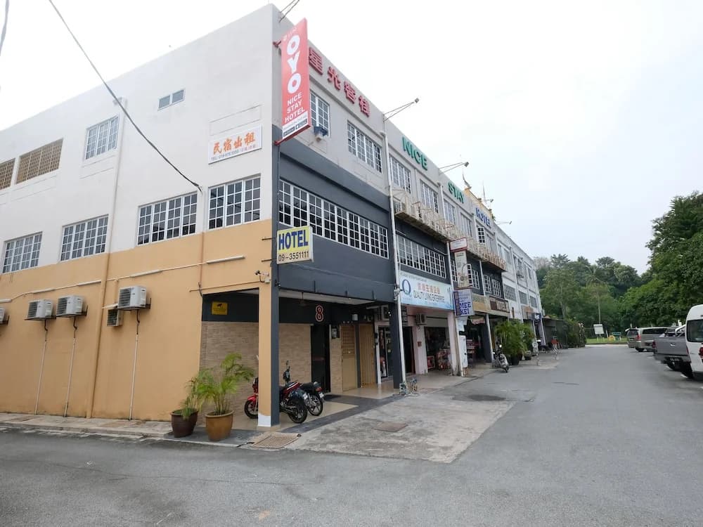 Nice Stay Hotel by OYO Rooms - photo 1