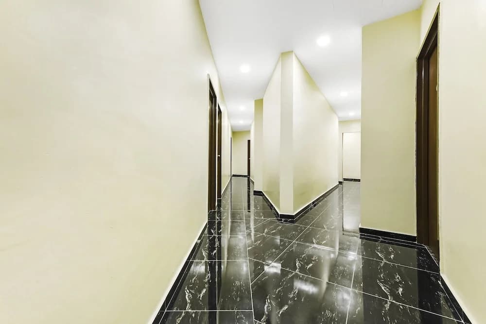 OYO 90445 Th Hotel - photo 3