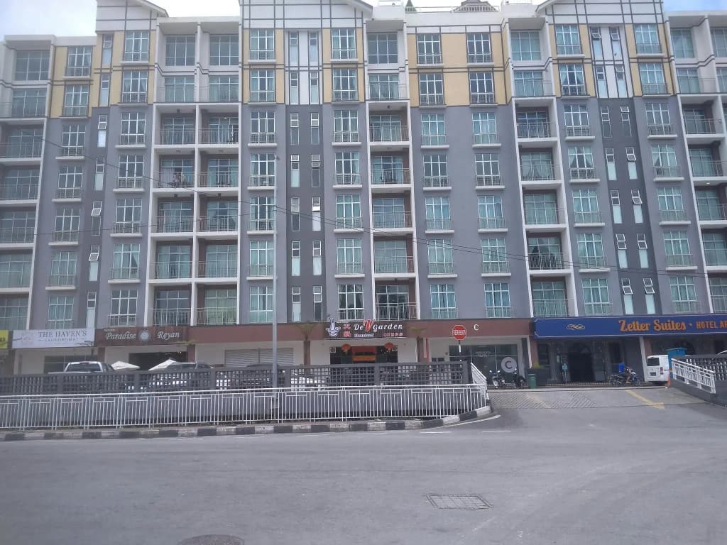 Marina Barington Sq Goldenhill Aprt P Malam - main photo