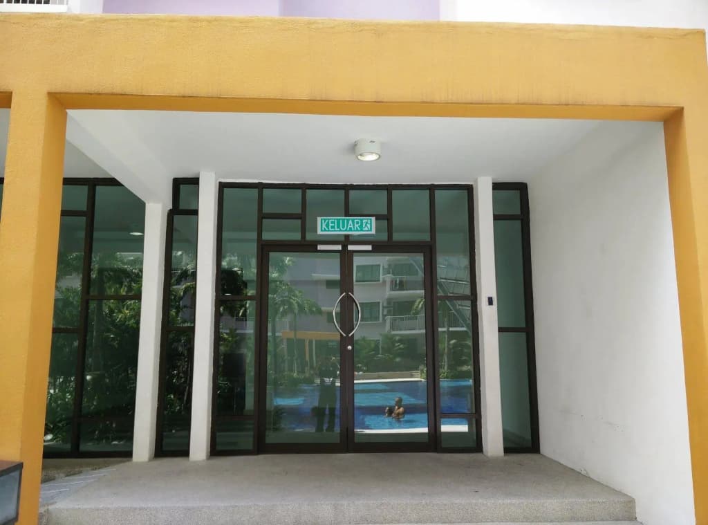 Indah Alam Vacation Home - photo 17