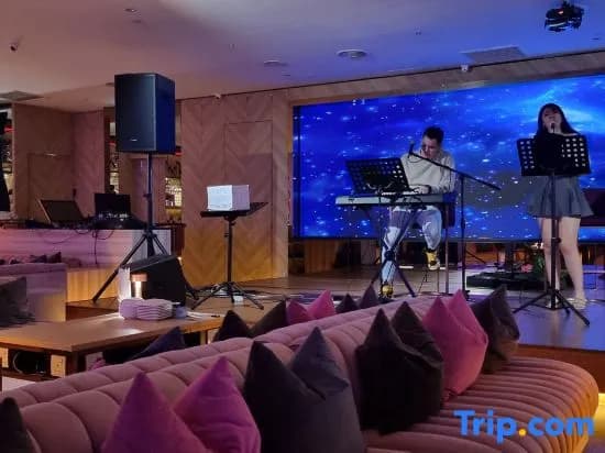 Star KLCC Premier Suite 3-4pax by LavishHome - photo 1