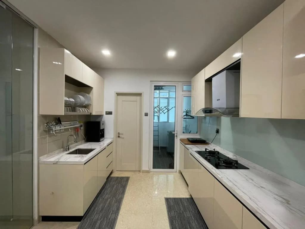 Tritower, 5mins to CIQ, Luxury apartment in JB town - photo 12