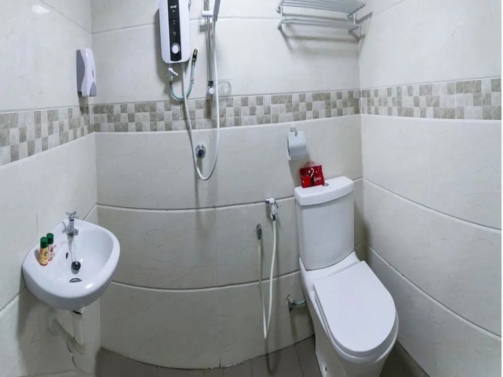 OYO 281 OM Hotel - photo 7