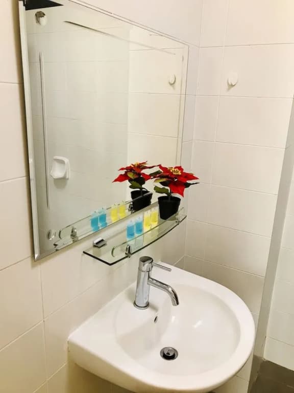 Palazio Mount Austin by Homefort Suites - photo 10