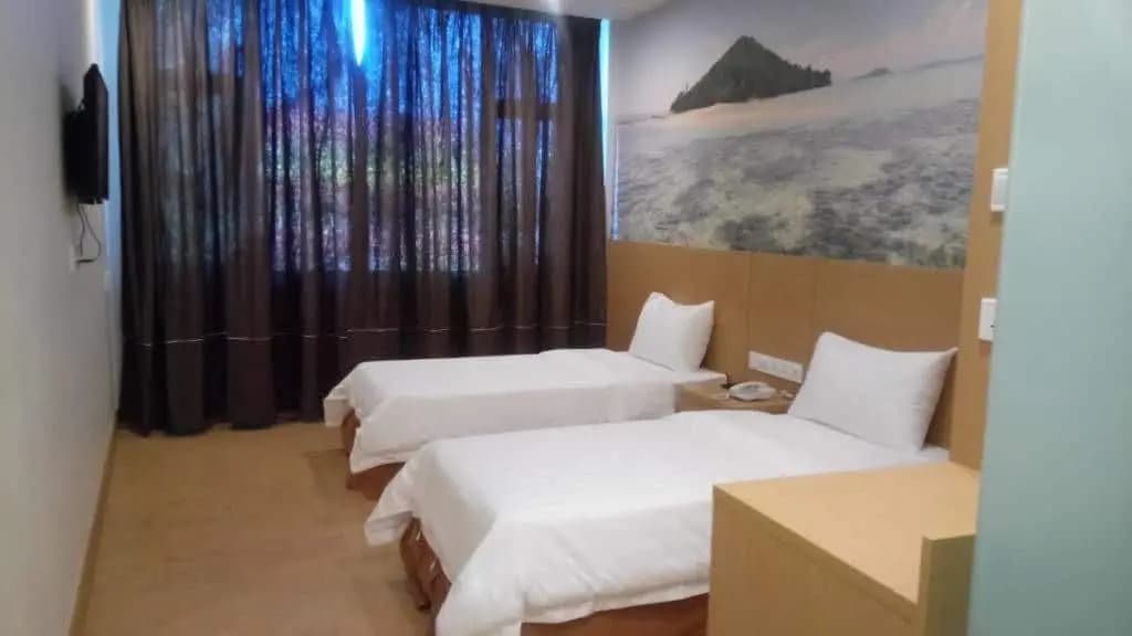 D Arc Hotel - photo 6