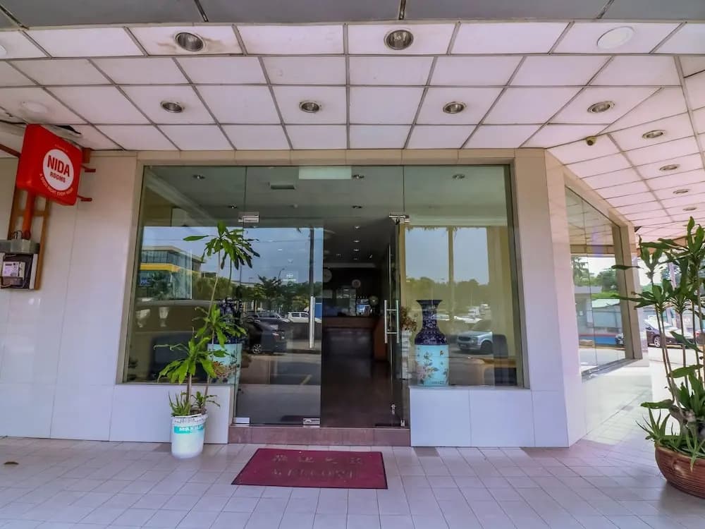 Super Oyo 447 Comfort Hotel Meru - main photo