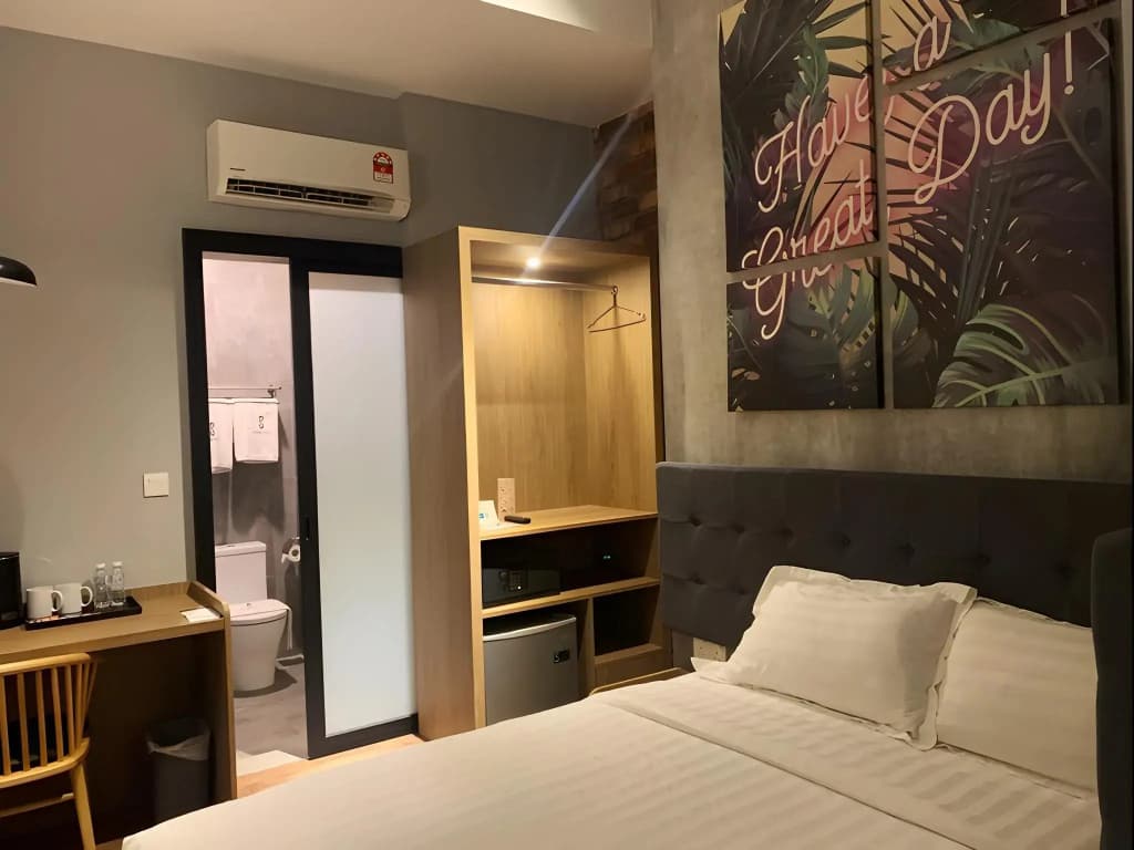 Brown Hotel - photo 3