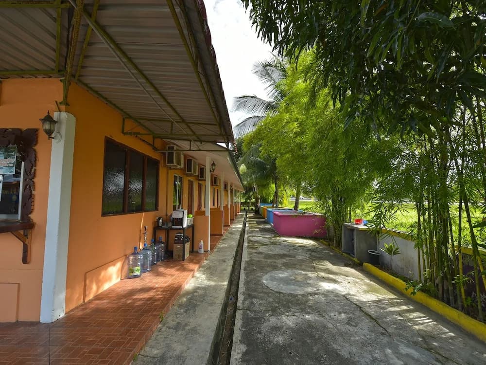Hotel O Awan Biru Motel - photo 8