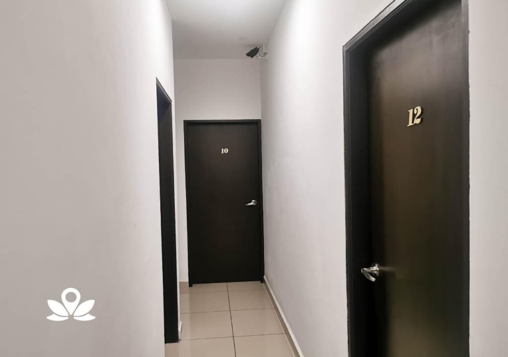 LSH Hotel - photo 8