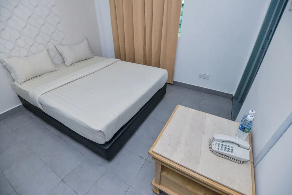 Alpha Hotel - photo 4