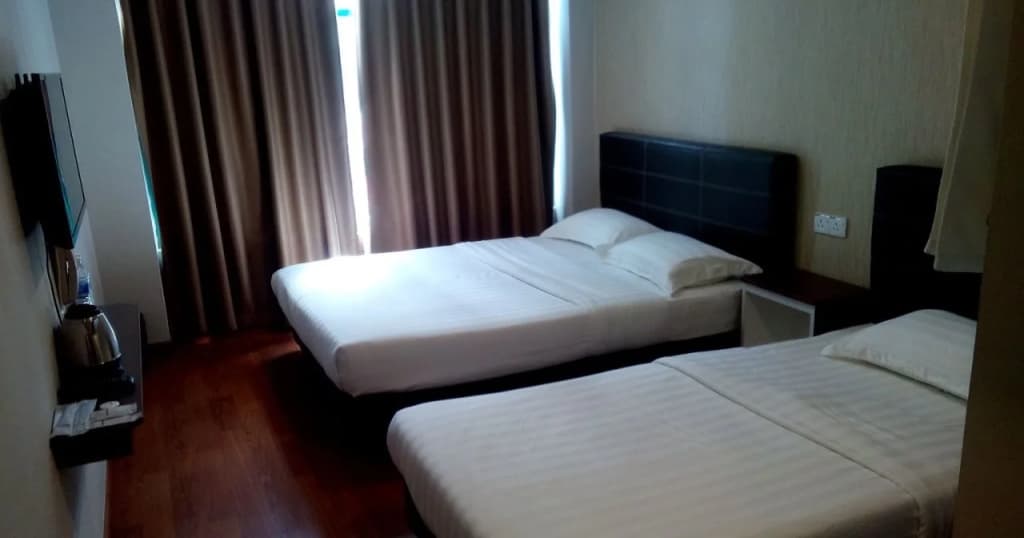 M Empire Motel - photo 5