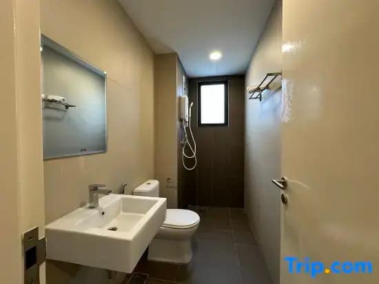 Serene Suites in Jelutong - photo 15