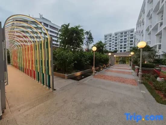 The Stallionz Signature Suites by IWH Suites - photo 16