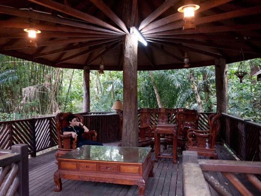 Hotel Longhouse - photo 8