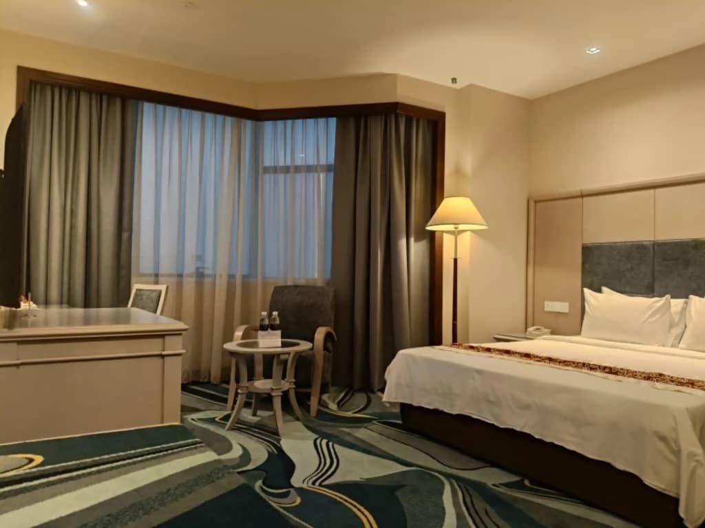 Imperial Hotel - photo 3