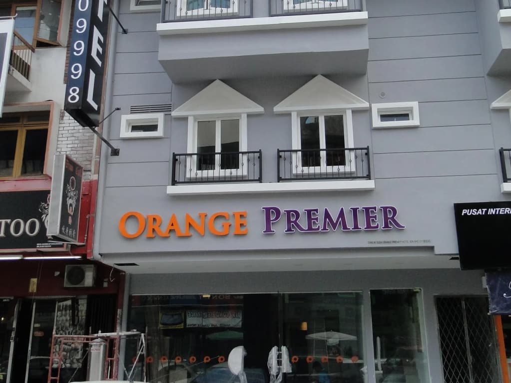Orange Premier Hotel Taman Segar - photo 1