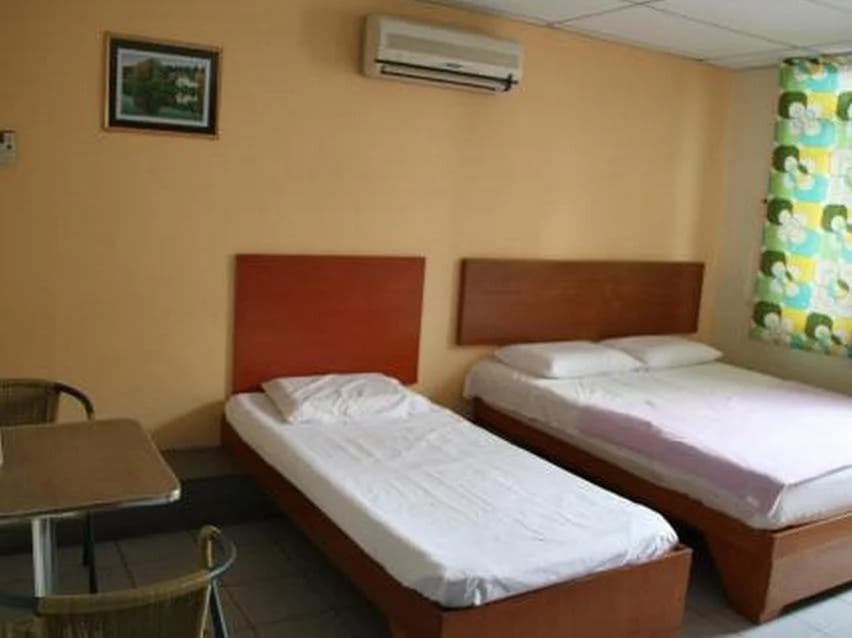 Budget  Comfort Hostel - photo 3