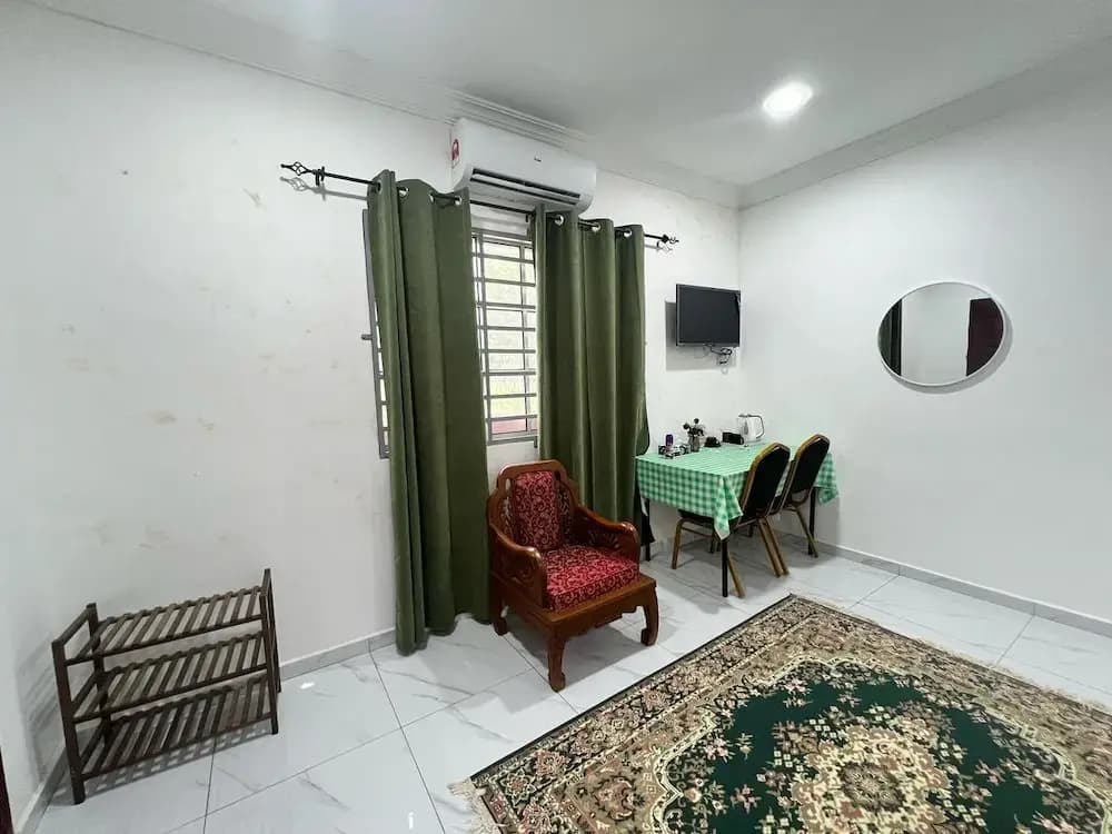 Capital O 91117 Noor Room Stay - photo 11