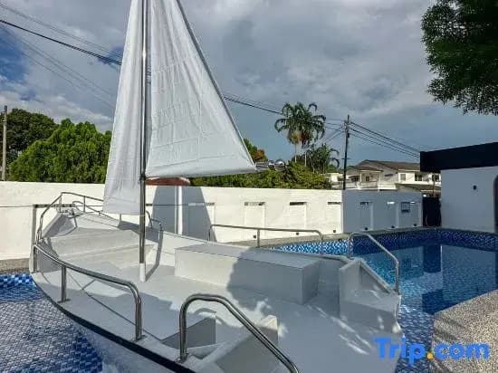 The Luxurious 168 Cruise, Melaka - photo 2