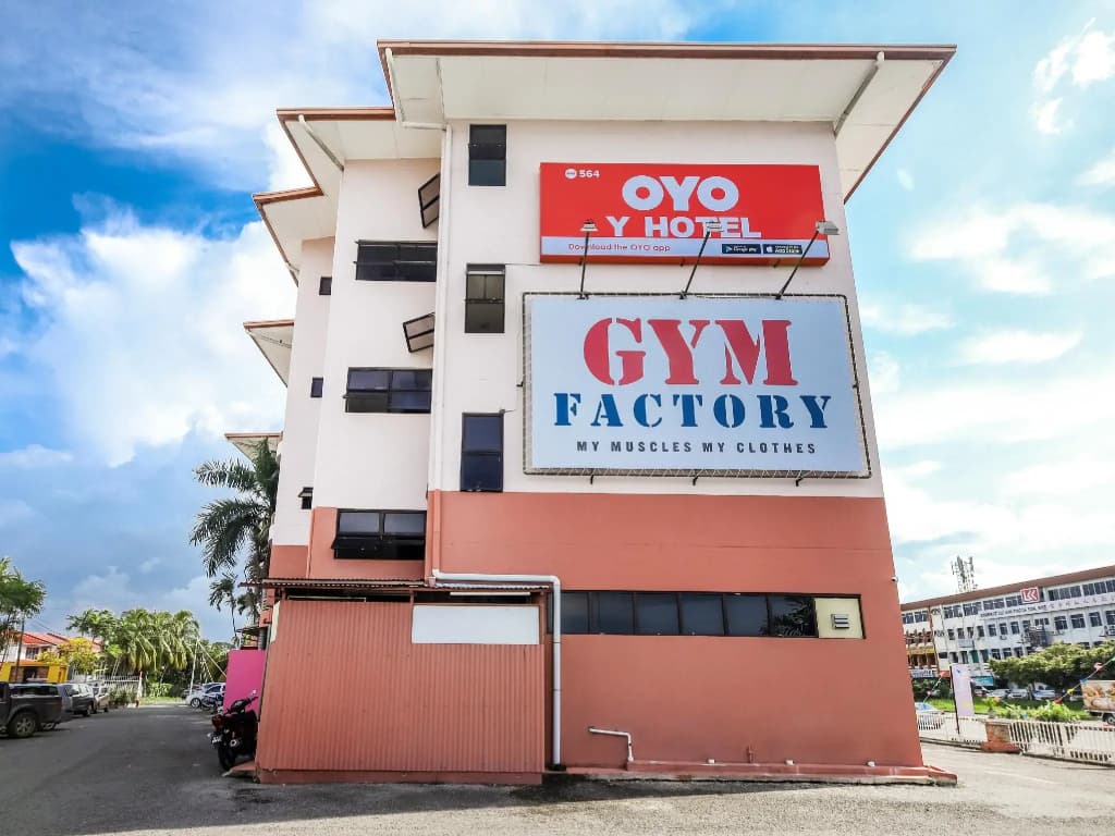 OYO 564 Y Hotel - photo 1