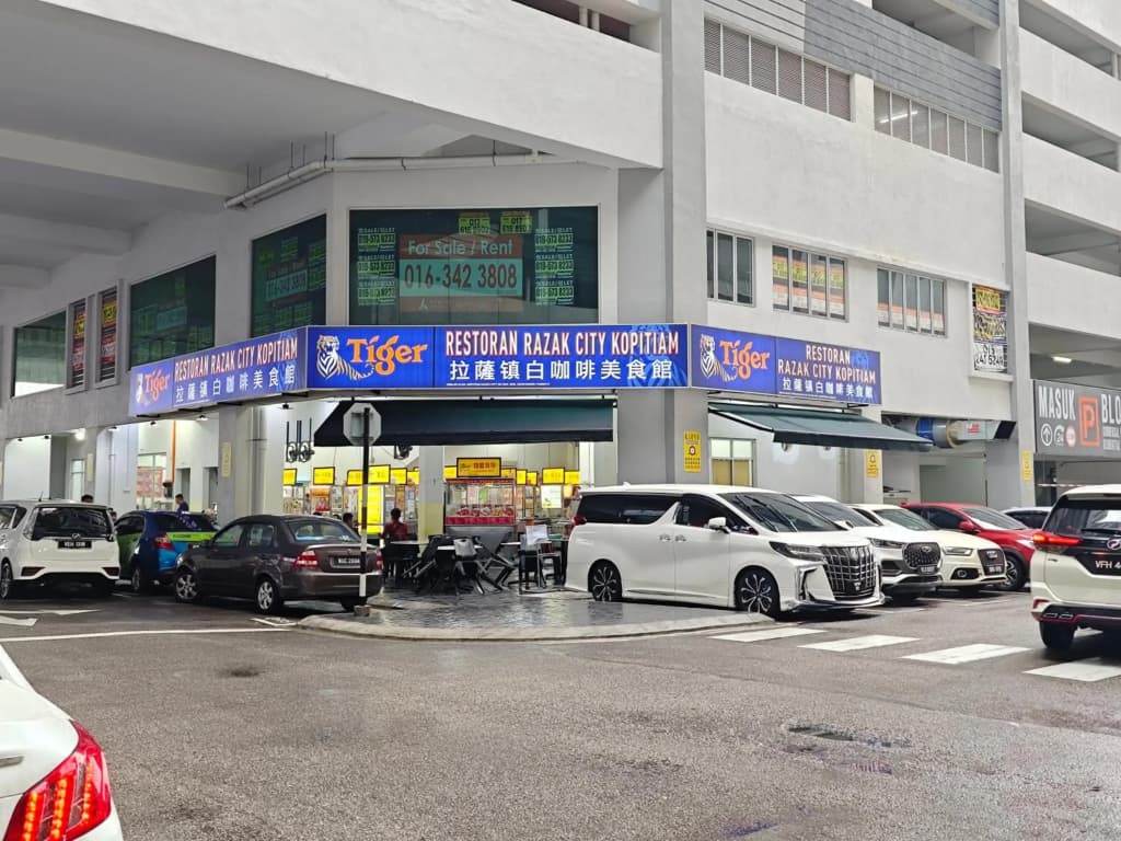 Exclusive 3 Bedroom @Sungai Besi, Kuala Lumpur - photo 1