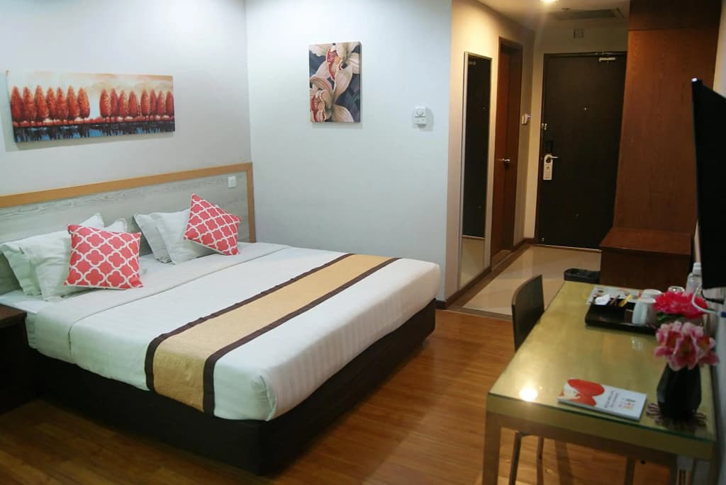 TD Plaza Hotel - photo 26