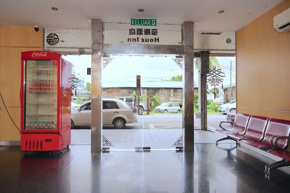 Oyo 89866 Houz Inn - photo 16