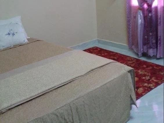 Nur Budget Room Guest House - photo 10