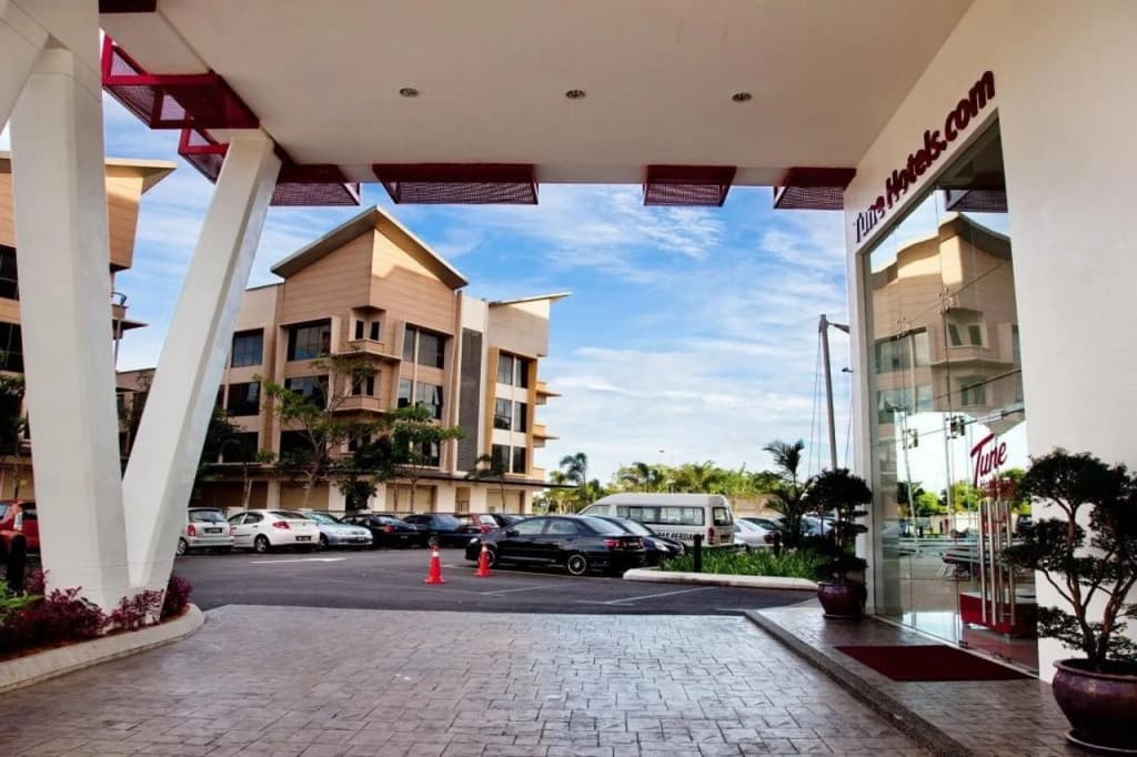 Tune Hotel - Danga Bay, Johor - photo 16