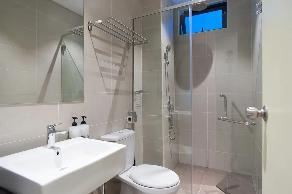 A9 Relax & Enjoy in a Luxury Condo near Jonker St - photo 8