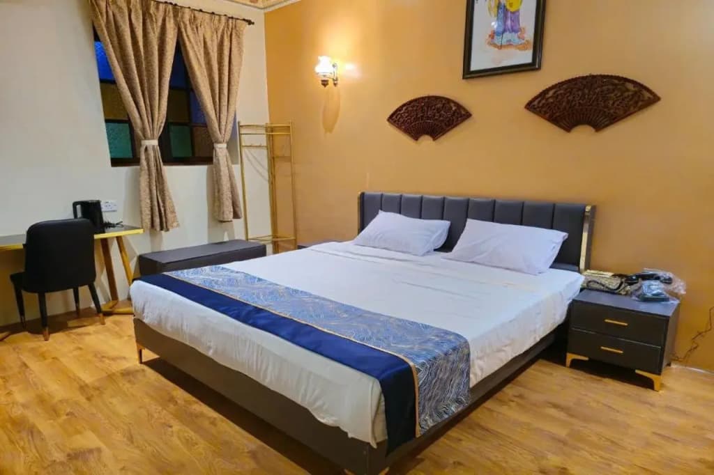 Banana Boutique Hotel - photo 3