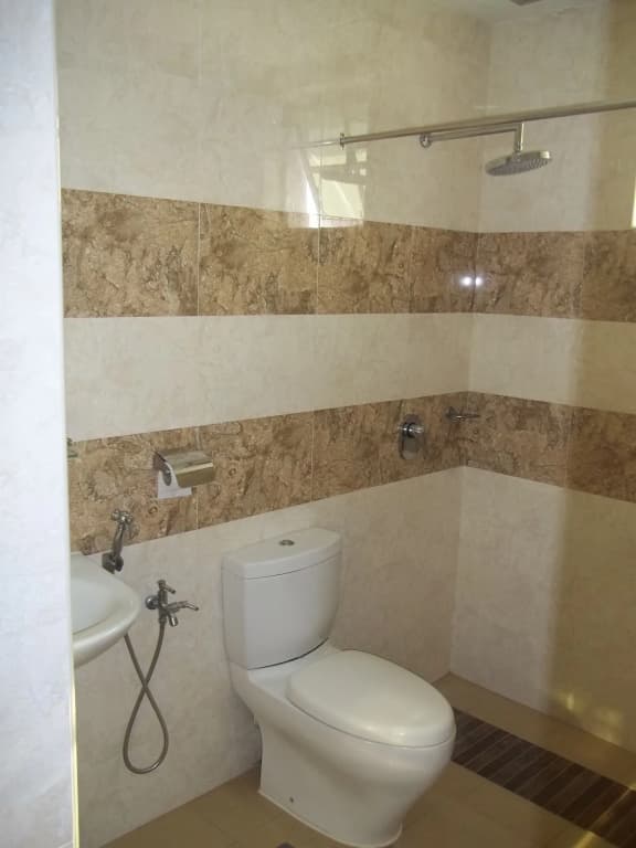 D Eastern Hotel - photo 10