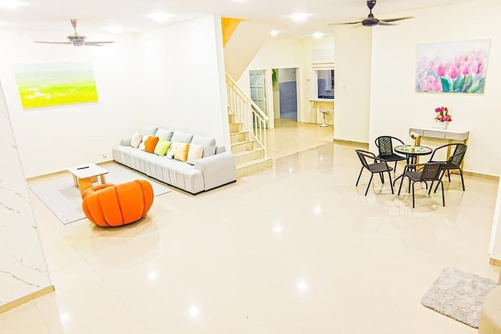 Modern Home at Kajang by HCK - photo 10
