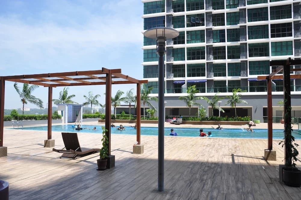 Lawang Suite Apartment With Balcony - photo 15