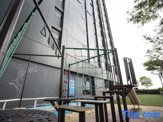 Hill 10 Residence at I City By My Trip & My Stay - photo 9