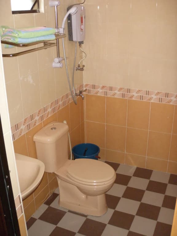 Lumut Villa Inn - photo 8