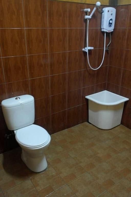 Izz Room Motel - photo 9