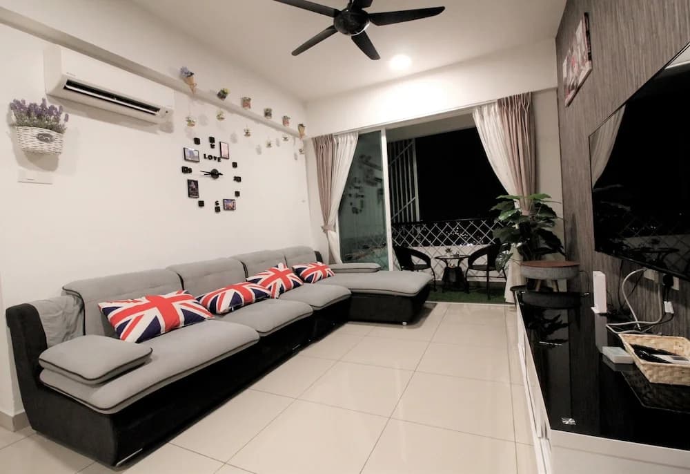 H2H London House - photo 1