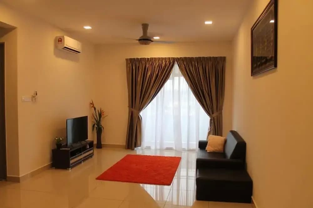 Cozy Crib at 7 Tree Seven Residence - photo 11