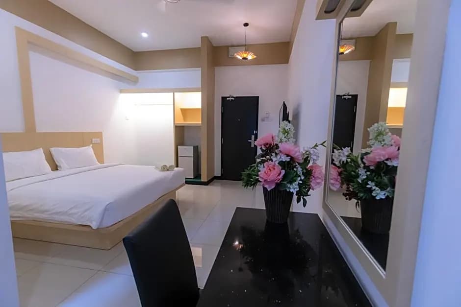 Scott Service Suites - photo 6