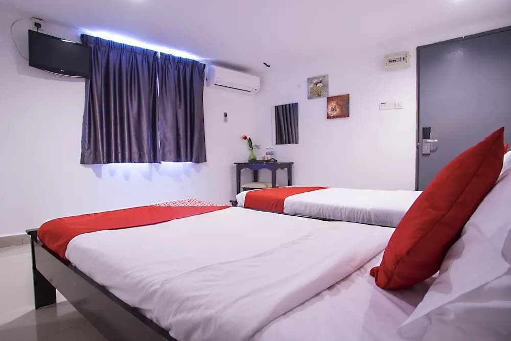 SUPER OYO Swing & Pillows Kajang Hotel Near Stadium Kajang Station - photo 4