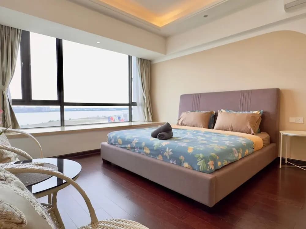 JB City CIQ-R&F Shopping Mall Apartment - photo 30