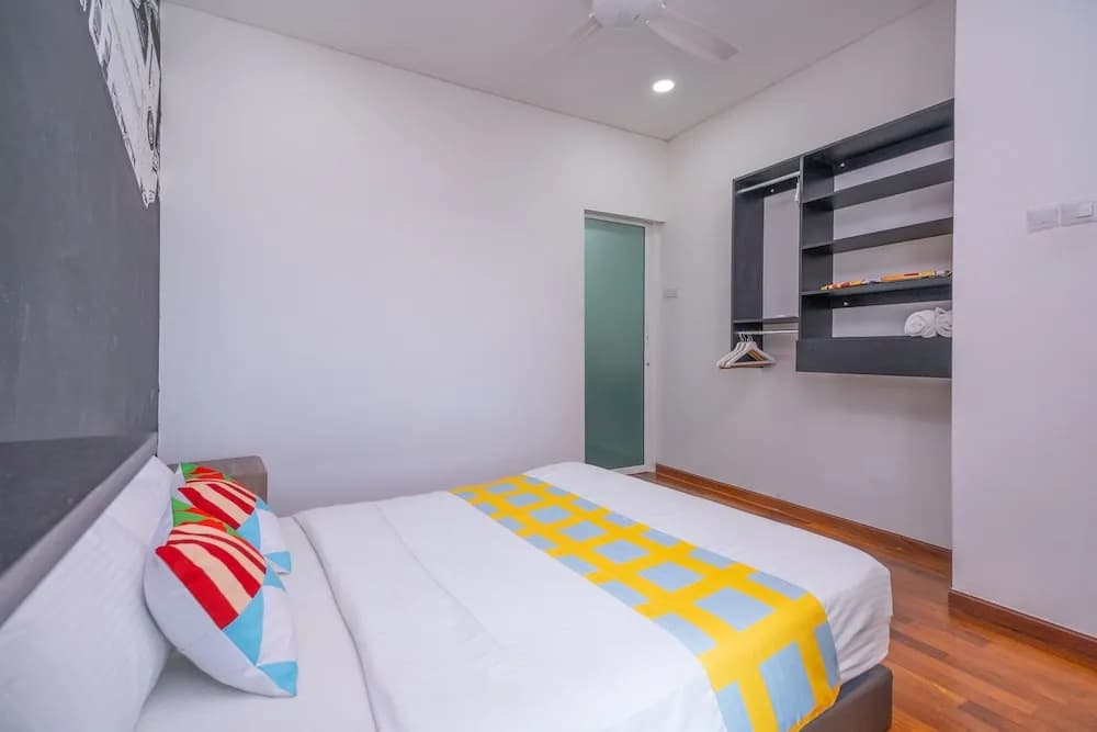 OYO Home 89731 Amazing 1br 1medini - photo 4