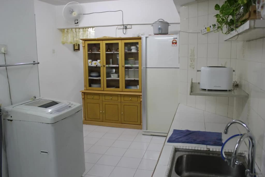 Macallum Budget Muslim Homestay - photo 10