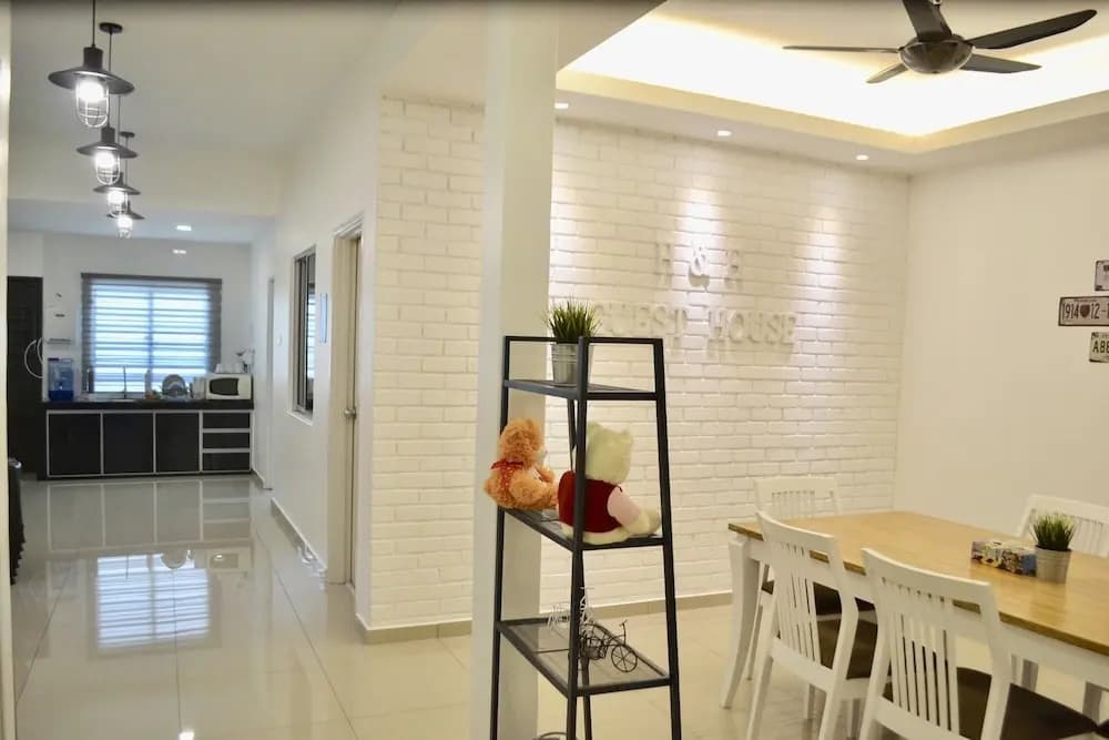 H & H Guesthouse 2 - photo 21