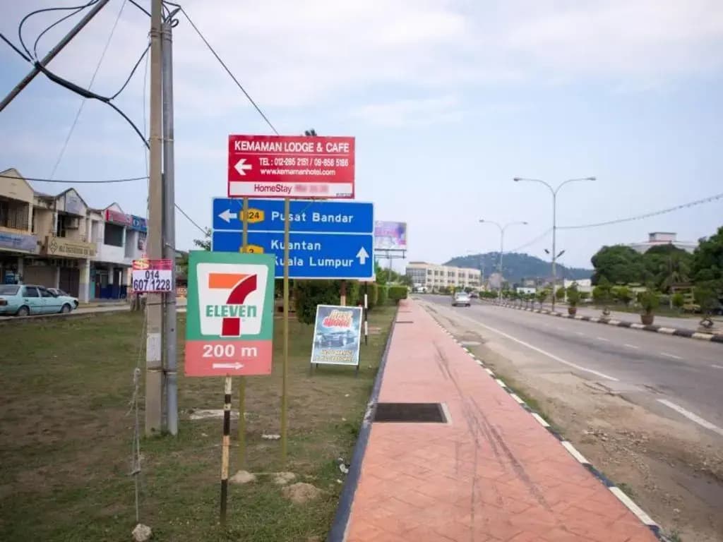 Kemaman Lodge & Cafe - photo 15