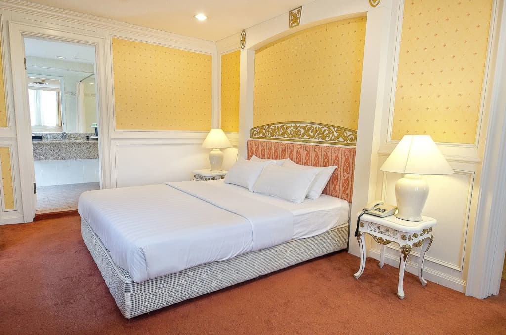 Park Avenue Hotel - photo 4